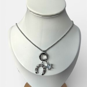 Collar herradura plateado