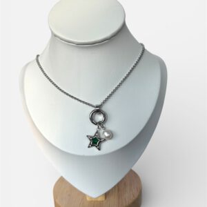Collar estrella verde plateado